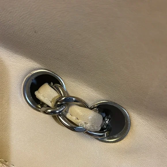 Chanel jumbo single flap bought at Yoogie’s Closet had it cleaned touched up - Picture 11 of 15